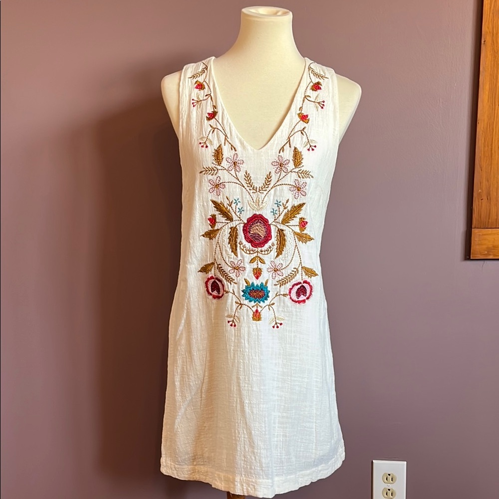 Embroidered Cream Sleeveless Dress